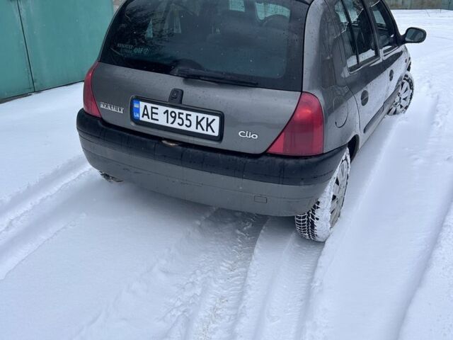 Сірий Рено Кліо, об'ємом двигуна 1.6 л та пробігом 200 тис. км за 3450 $, фото 7 на Automoto.ua