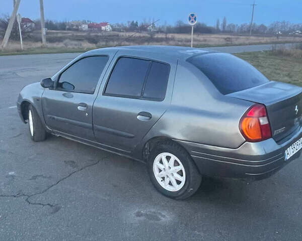 Серый Рено Клио, объемом двигателя 1.39 л и пробегом 420 тыс. км за 2500 $, фото 3 на Automoto.ua