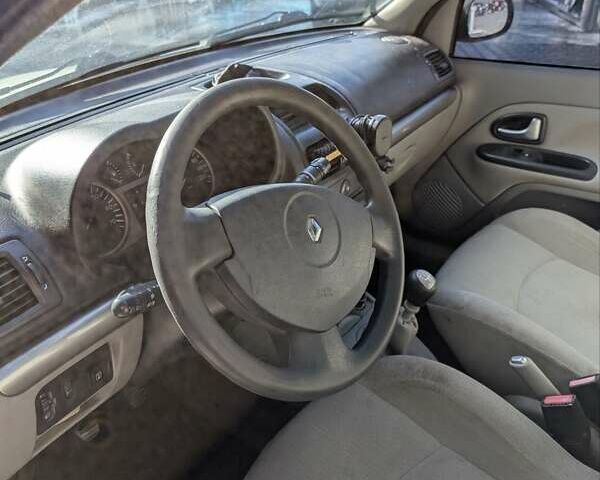 Серый Рено Клио, объемом двигателя 1.15 л и пробегом 270 тыс. км за 2850 $, фото 11 на Automoto.ua