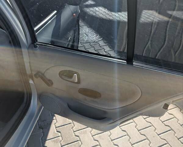 Серый Рено Клио, объемом двигателя 1.15 л и пробегом 270 тыс. км за 2850 $, фото 8 на Automoto.ua