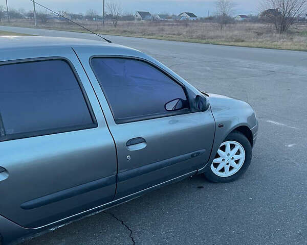 Серый Рено Клио, объемом двигателя 1.39 л и пробегом 420 тыс. км за 2500 $, фото 22 на Automoto.ua