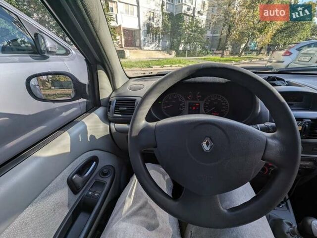 Серый Рено Клио, объемом двигателя 1.15 л и пробегом 270 тыс. км за 2850 $, фото 23 на Automoto.ua
