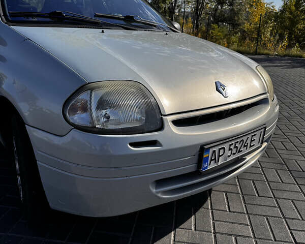 Сірий Рено Кліо, об'ємом двигуна 1.4 л та пробігом 386 тис. км за 2100 $, фото 8 на Automoto.ua