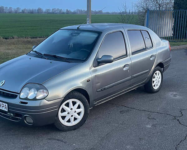 Серый Рено Клио, объемом двигателя 1.39 л и пробегом 420 тыс. км за 2500 $, фото 1 на Automoto.ua