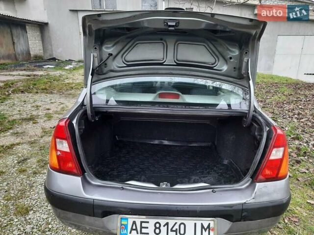 Серый Рено Клио, объемом двигателя 1.4 л и пробегом 122 тыс. км за 3500 $, фото 4 на Automoto.ua