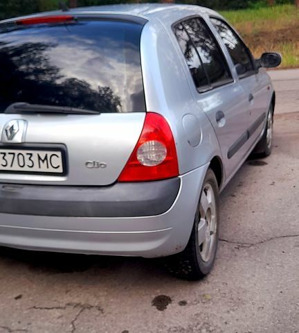 Серый Рено Клио, объемом двигателя 1.4 л и пробегом 158 тыс. км за 3500 $, фото 2 на Automoto.ua