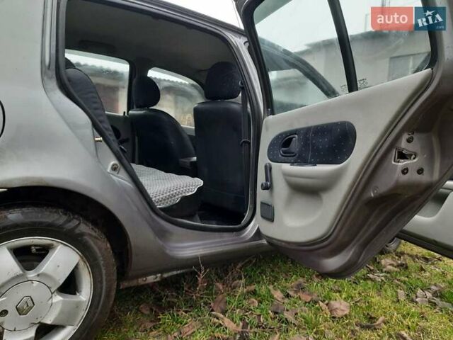 Серый Рено Клио, объемом двигателя 1.4 л и пробегом 122 тыс. км за 3500 $, фото 9 на Automoto.ua