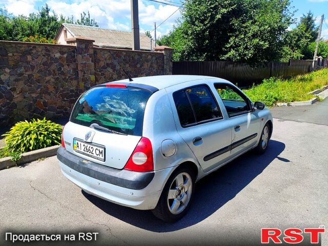 Серый Рено Клио, объемом двигателя 1.4 л и пробегом 254 тыс. км за 2500 $, фото 1 на Automoto.ua