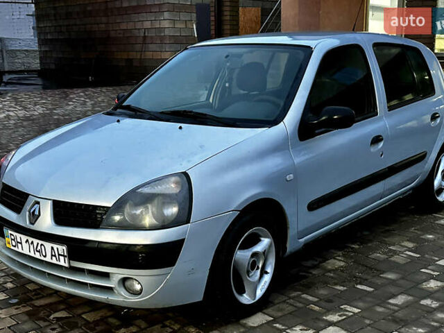 Серый Рено Клио, объемом двигателя 1.4 л и пробегом 160 тыс. км за 2999 $, фото 4 на Automoto.ua