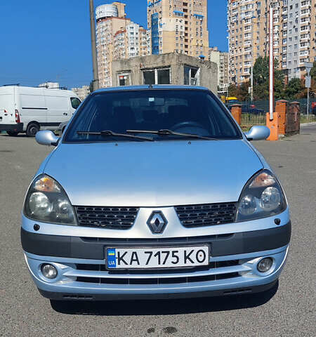 Серый Рено Клио, объемом двигателя 1.42 л и пробегом 280 тыс. км за 3000 $, фото 3 на Automoto.ua