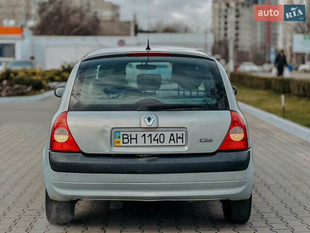 Серый Рено Клио, объемом двигателя 1.4 л и пробегом 150 тыс. км за 2550 $, фото 12 на Automoto.ua