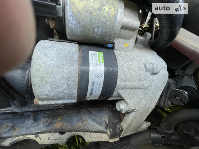 Серый Рено Клио, объемом двигателя 1.2 л и пробегом 110 тыс. км за 4999 $, фото 42 на Automoto.ua