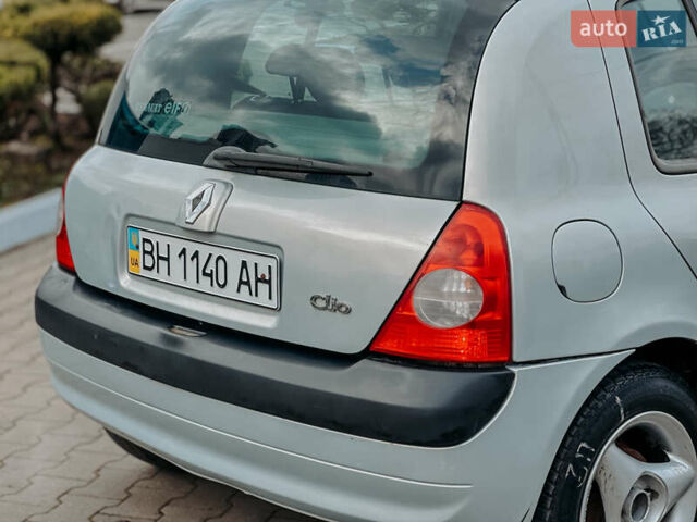Серый Рено Клио, объемом двигателя 1.4 л и пробегом 150 тыс. км за 2550 $, фото 14 на Automoto.ua