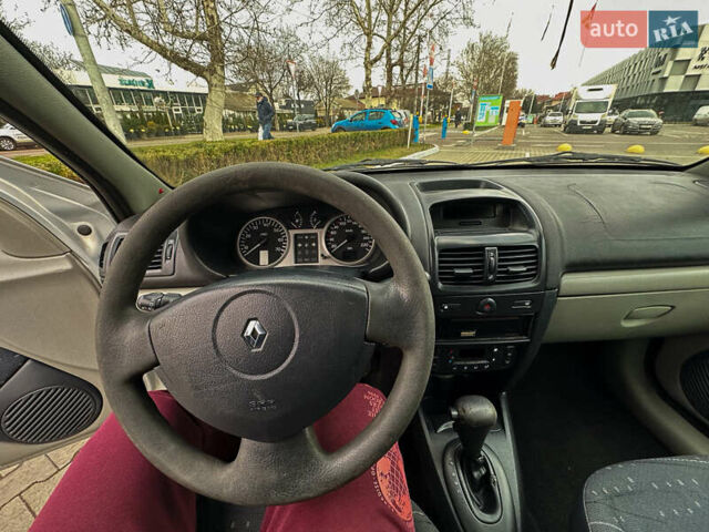 Серый Рено Клио, объемом двигателя 1.4 л и пробегом 150 тыс. км за 2550 $, фото 22 на Automoto.ua