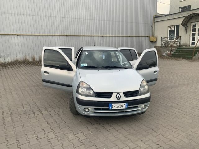 Серый Рено Клио, объемом двигателя 1.2 л и пробегом 163 тыс. км за 1600 $, фото 7 на Automoto.ua