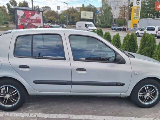 Серый Рено Клио, объемом двигателя 1.4 л и пробегом 216 тыс. км за 3300 $, фото 5 на Automoto.ua