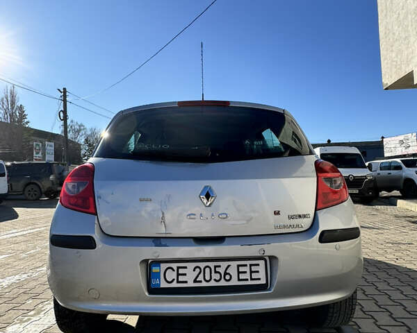 Серый Рено Клио, объемом двигателя 1.5 л и пробегом 198 тыс. км за 3300 $, фото 5 на Automoto.ua