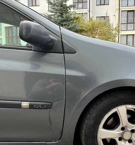 Рено Клио 2005 в Ровно на Automoto.ua Серый Рено Клио, объемом двигателя 1.5 л и пробегом 299 тыс. км за 4200 $, фото 5 на Automoto.ua