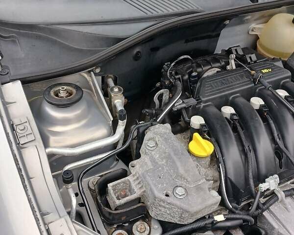 Сірий Рено Кліо, об'ємом двигуна 1.39 л та пробігом 150 тис. км за 3150 $, фото 2 на Automoto.ua