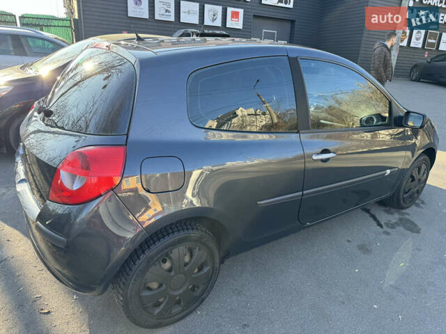 Сірий Рено Кліо, об'ємом двигуна 1.6 л та пробігом 260 тис. км за 4800 $, фото 1 на Automoto.ua