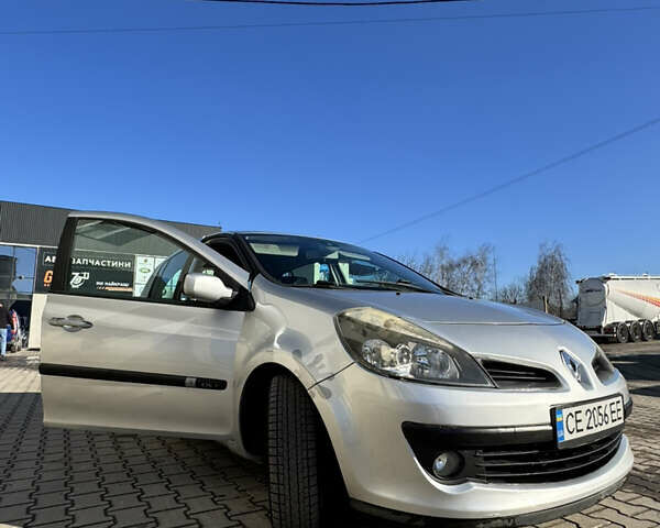 Серый Рено Клио, объемом двигателя 1.5 л и пробегом 198 тыс. км за 3300 $, фото 2 на Automoto.ua