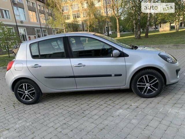 Сірий Рено Кліо, об'ємом двигуна 1.6 л та пробігом 135 тис. км за 5800 $, фото 6 на Automoto.ua