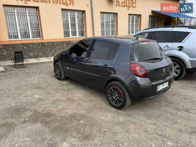 Сірий Рено Кліо, об'ємом двигуна 1.6 л та пробігом 140 тис. км за 6800 $, фото 6 на Automoto.ua