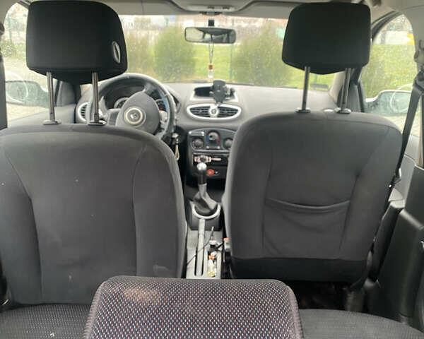 Серый Рено Клио, объемом двигателя 1.15 л и пробегом 244 тыс. км за 3400 $, фото 9 на Automoto.ua