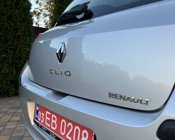 Сірий Рено Кліо, об'ємом двигуна 1.6 л та пробігом 142 тис. км за 5299 $, фото 6 на Automoto.ua