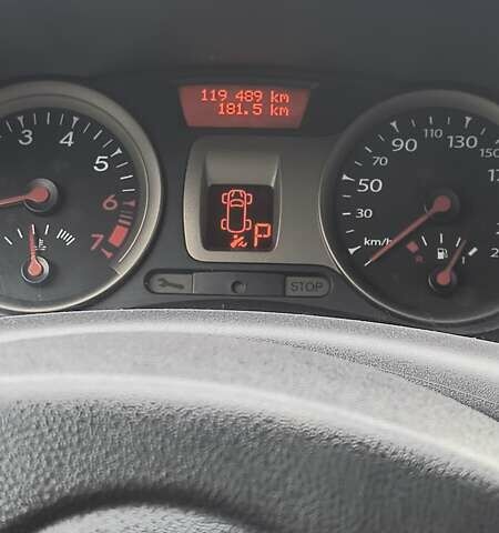 Серый Рено Клио, объемом двигателя 1.6 л и пробегом 120 тыс. км за 5800 $, фото 5 на Automoto.ua