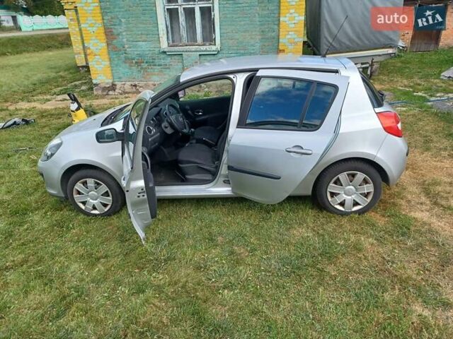 Серый Рено Клио, объемом двигателя 1.2 л и пробегом 190 тыс. км за 4100 $, фото 9 на Automoto.ua