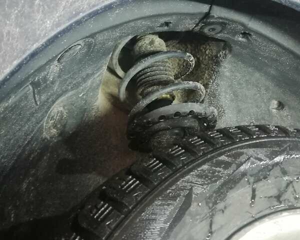 Сірий Рено Кліо, об'ємом двигуна 1.15 л та пробігом 205 тис. км за 3750 $, фото 11 на Automoto.ua