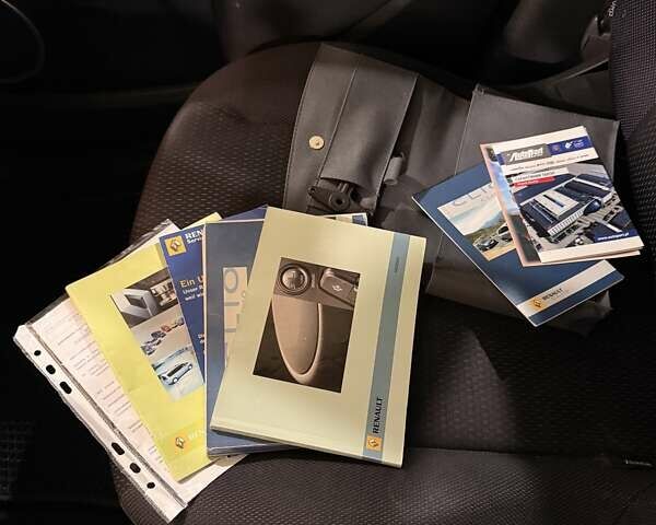 Серый Рено Клио, объемом двигателя 1.6 л и пробегом 163 тыс. км за 5000 $, фото 31 на Automoto.ua