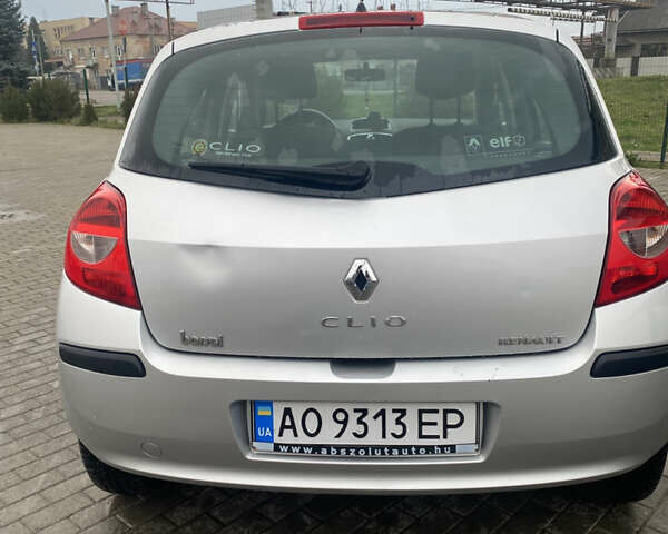 Серый Рено Клио, объемом двигателя 1.15 л и пробегом 244 тыс. км за 3400 $, фото 1 на Automoto.ua