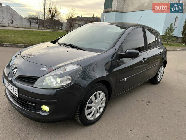 Сірий Рено Кліо, об'ємом двигуна 1.6 л та пробігом 140 тис. км за 6800 $, фото 9 на Automoto.ua