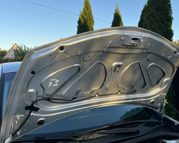 Сірий Рено Кліо, об'ємом двигуна 1.6 л та пробігом 142 тис. км за 5299 $, фото 37 на Automoto.ua