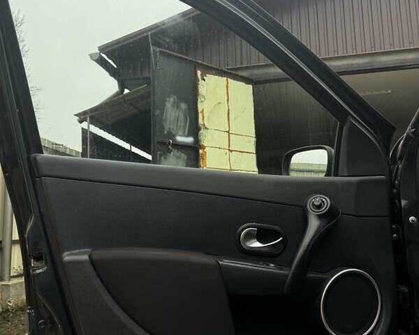 Серый Рено Клио, объемом двигателя 1.6 л и пробегом 179 тыс. км за 4300 $, фото 18 на Automoto.ua