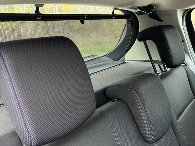 Серый Рено Клио, объемом двигателя 1.6 л и пробегом 143 тыс. км за 5150 $, фото 16 на Automoto.ua