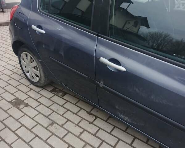 Серый Рено Клио, объемом двигателя 1.5 л и пробегом 255 тыс. км за 4100 $, фото 6 на Automoto.ua