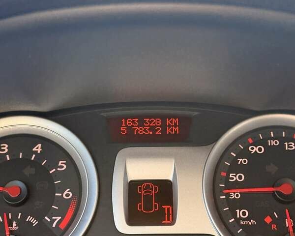 Серый Рено Клио, объемом двигателя 1.6 л и пробегом 163 тыс. км за 5000 $, фото 14 на Automoto.ua