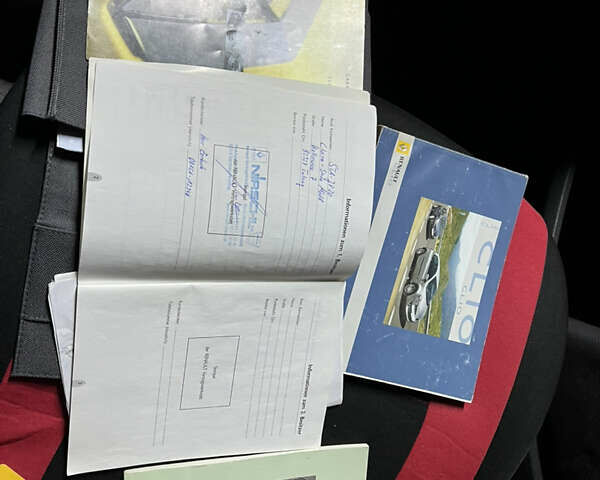 Сірий Рено Кліо, об'ємом двигуна 1.6 л та пробігом 140 тис. км за 6800 $, фото 31 на Automoto.ua