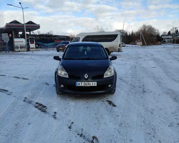 Сірий Рено Кліо, об'ємом двигуна 1.46 л та пробігом 240 тис. км за 4599 $, фото 2 на Automoto.ua