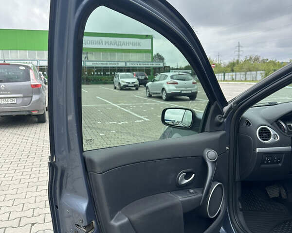 Сірий Рено Кліо, об'ємом двигуна 1.6 л та пробігом 156 тис. км за 4200 $, фото 5 на Automoto.ua