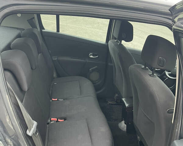 Сірий Рено Кліо, об'ємом двигуна 1.2 л та пробігом 298 тис. км за 3750 $, фото 6 на Automoto.ua