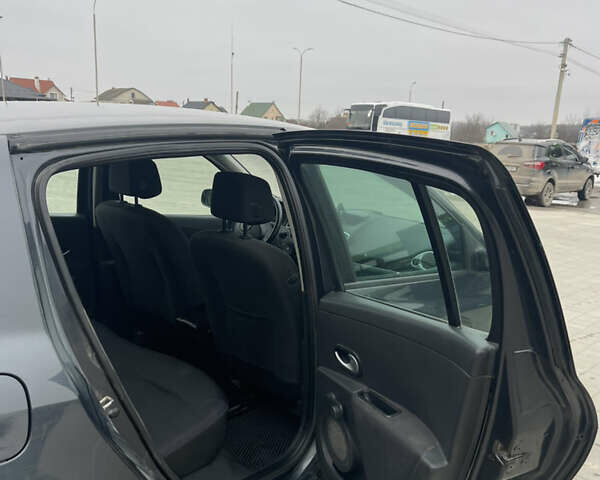 Сірий Рено Кліо, об'ємом двигуна 1.2 л та пробігом 298 тис. км за 3750 $, фото 7 на Automoto.ua