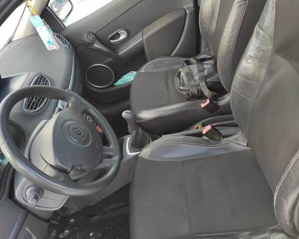 Сірий Рено Кліо, об'ємом двигуна 1.46 л та пробігом 240 тис. км за 4599 $, фото 8 на Automoto.ua