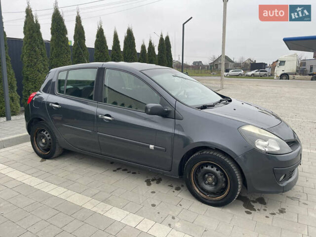 Сірий Рено Кліо, об'ємом двигуна 1.2 л та пробігом 298 тис. км за 3750 $, фото 9 на Automoto.ua