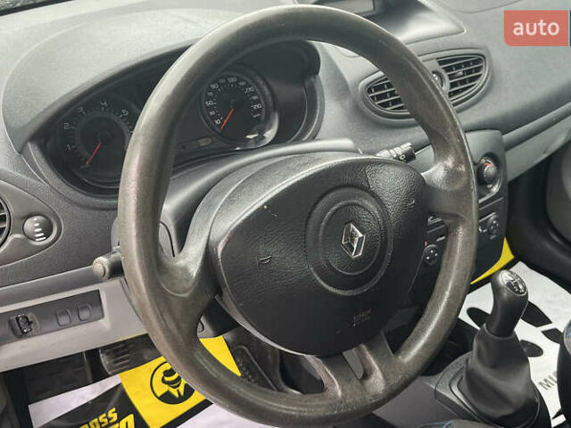 Сірий Рено Кліо, об'ємом двигуна 1.15 л та пробігом 220 тис. км за 3400 $, фото 8 на Automoto.ua
