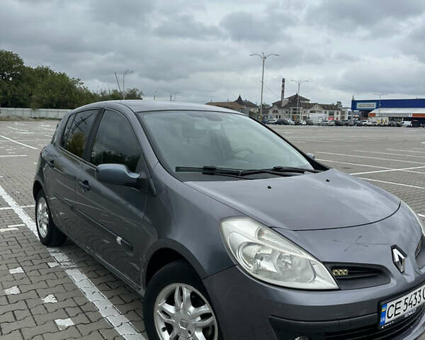Сірий Рено Кліо, об'ємом двигуна 1.6 л та пробігом 156 тис. км за 4200 $, фото 2 на Automoto.ua