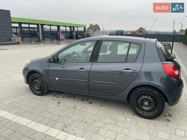 Сірий Рено Кліо, об'ємом двигуна 1.2 л та пробігом 298 тис. км за 3750 $, фото 2 на Automoto.ua